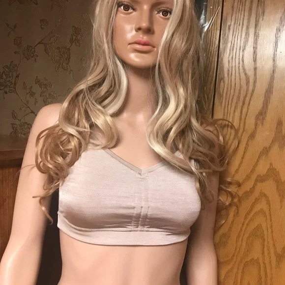 Lululemon Sports Bra Size 6 Color Cream - Picture 1 of 9